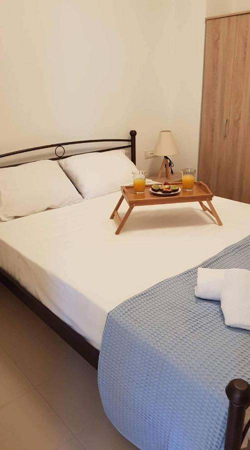 Marina Deluxe Apartments Istro Bagian luar foto